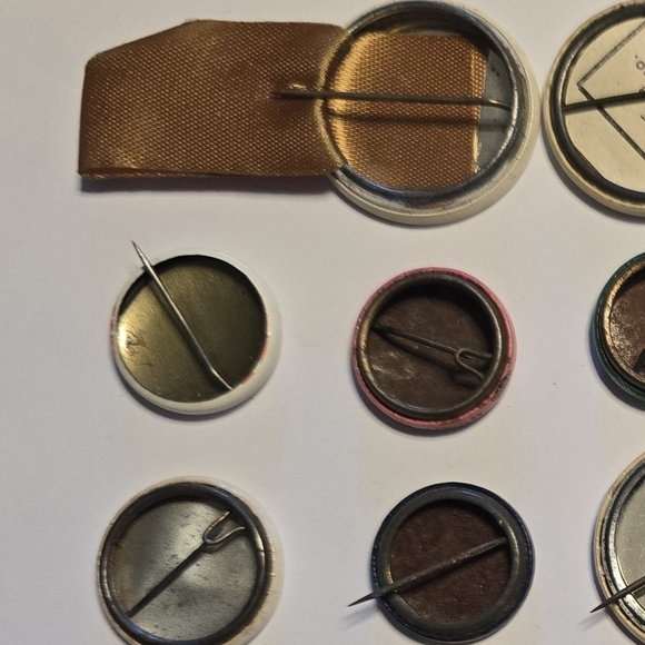 Lot of Antique & Vintage Pinbacks Buttons Ribbons Political Advertising Smokey - Picture 12 of 12